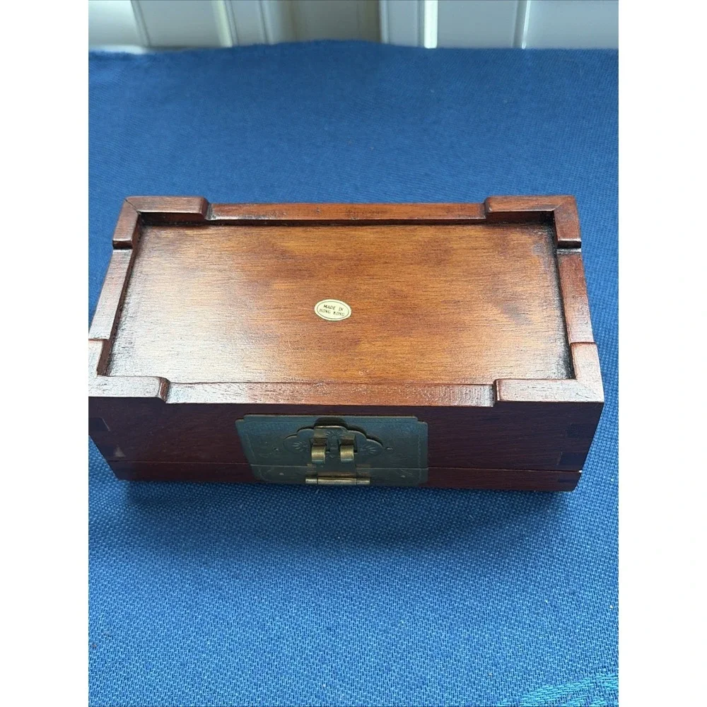 Vtg Chinese Rosewood Jewelry Box w/ Brass Latch & Dovetail Joints 7